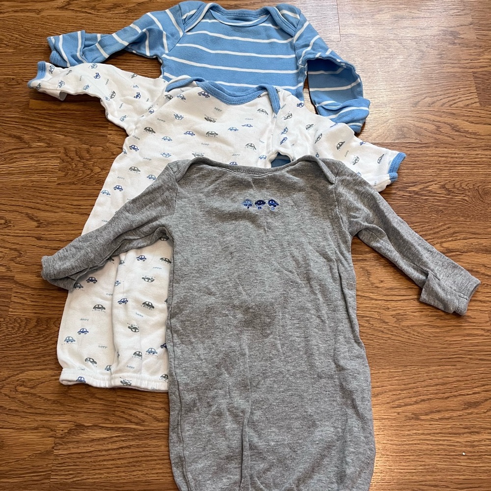 Wan-A-Beez baby gowns
